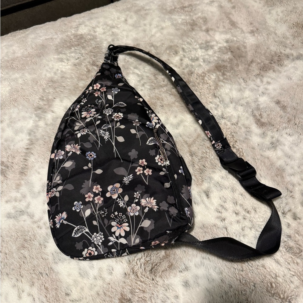 Like new - Vera Bradley Sling Bag